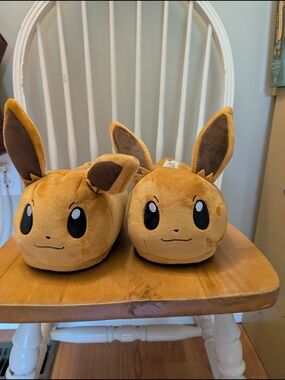 Pokemon Eevee Plush Slip-On Slippers - Brown and Dark Brown